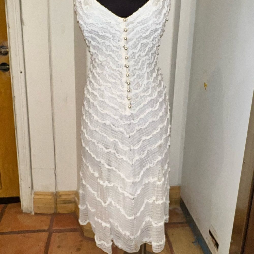 Heavy beaded womens size 4/6 dress white amazing quality